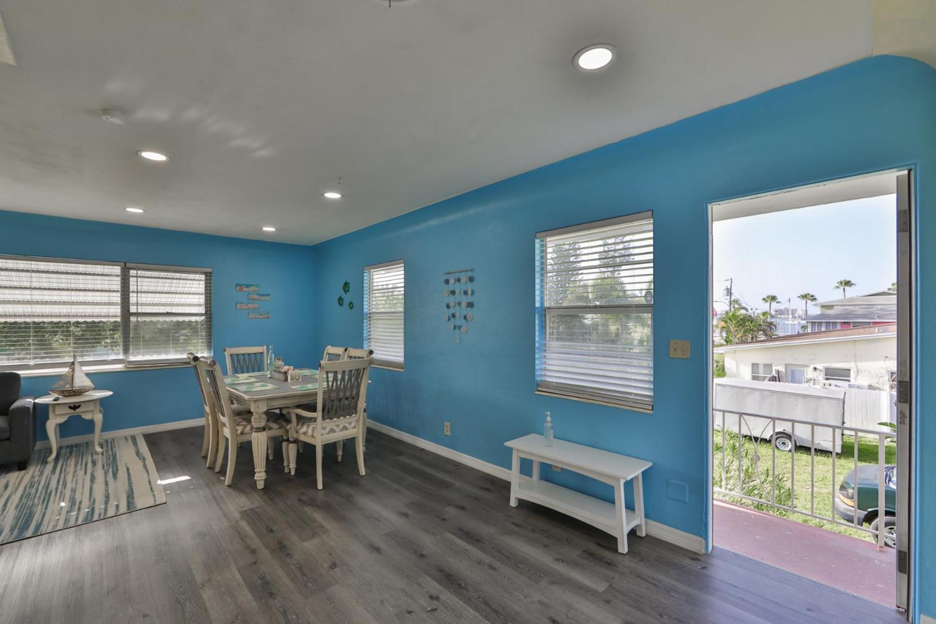 Lovely Vacation Home 1 Block From Beach & Downtown Gulfport St. Petersburg Extérieur photo