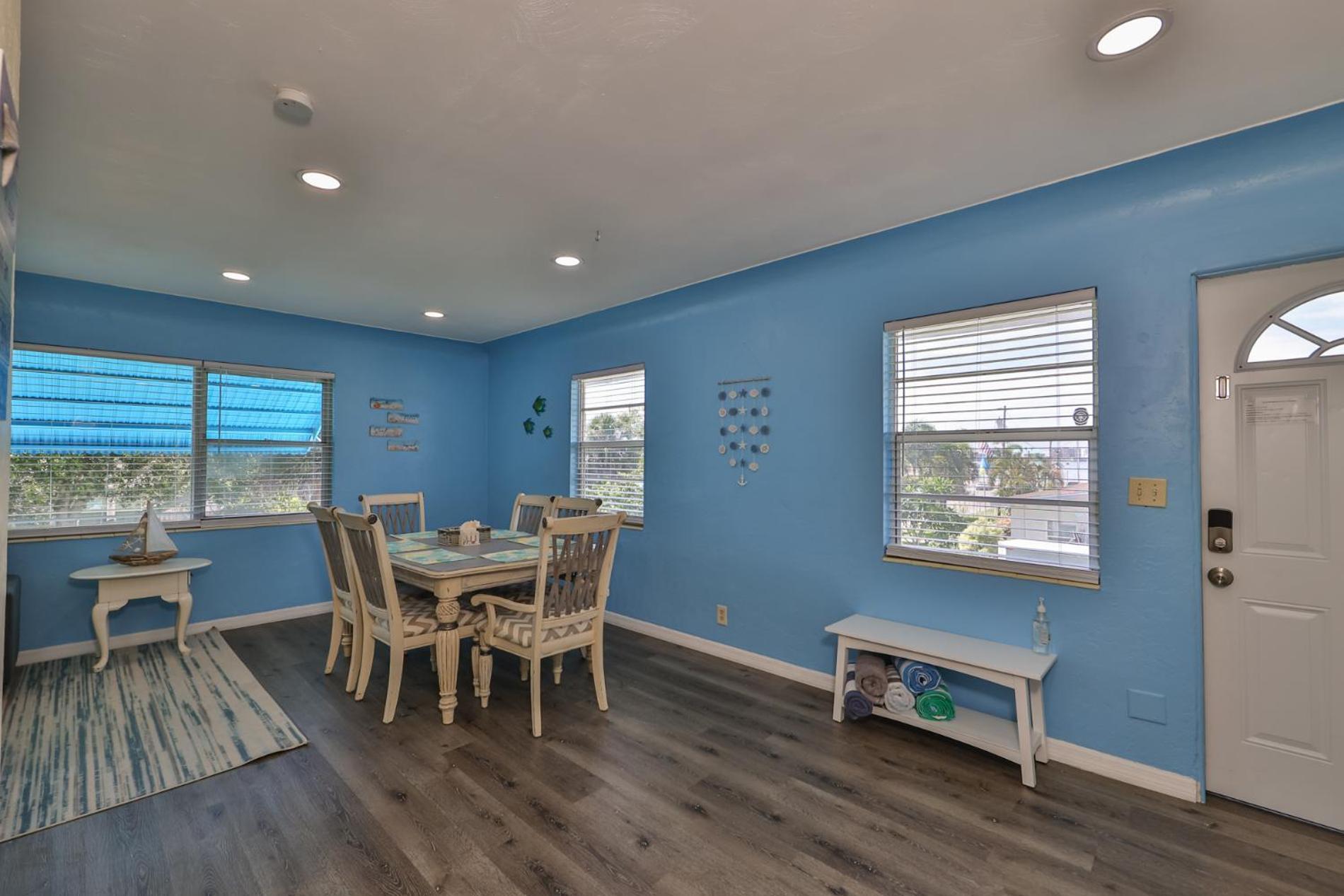 Lovely Vacation Home 1 Block From Beach & Downtown Gulfport St. Petersburg Extérieur photo