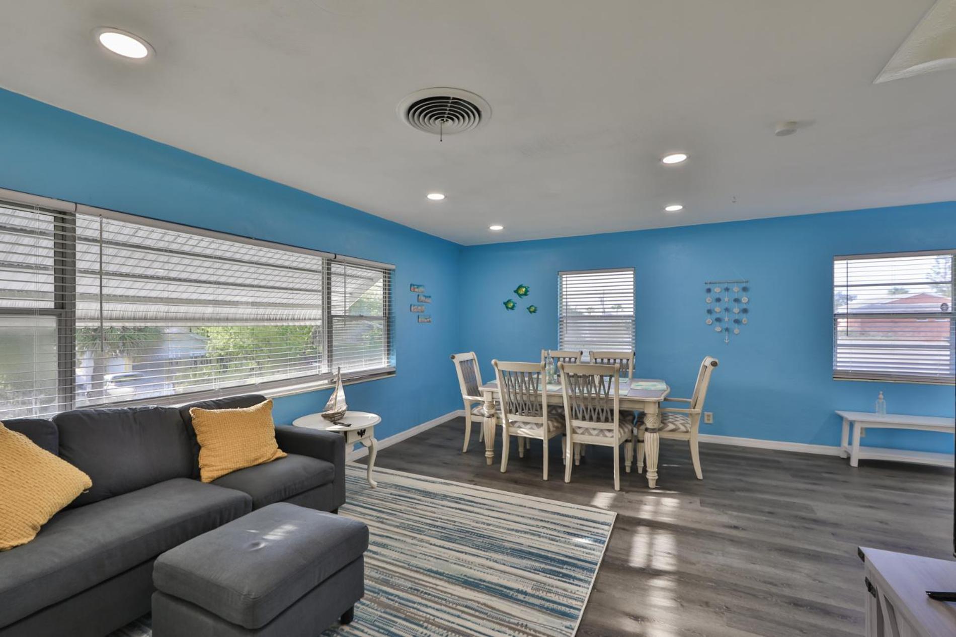 Lovely Vacation Home 1 Block From Beach & Downtown Gulfport St. Petersburg Extérieur photo